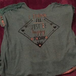 girls shirt saying a positive quote for good days